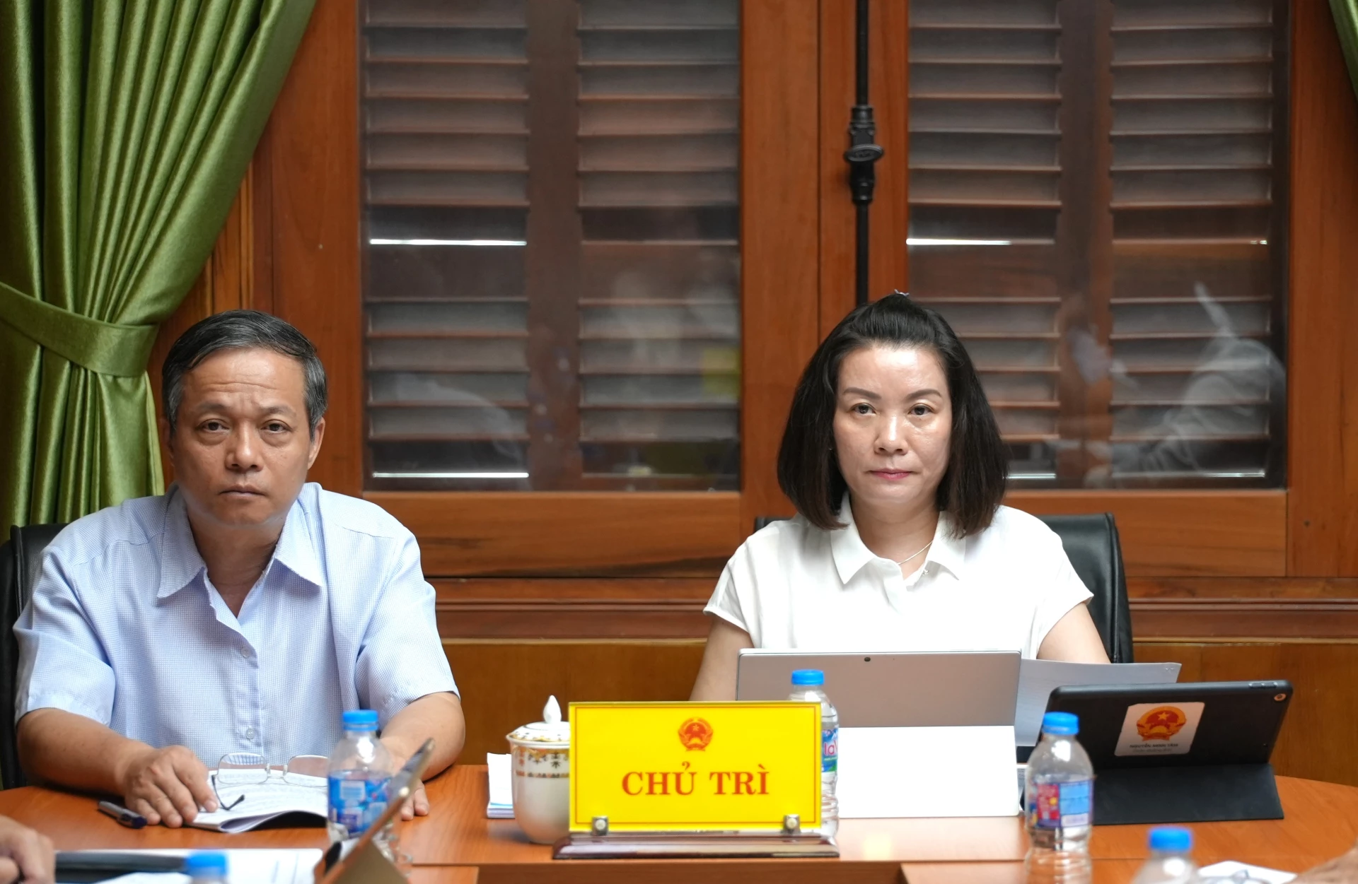Đồng chí Nguyễn Minh Tâm, Phó Trưởng đoàn chuyên trách Đoàn ĐBQH tỉnh và đồng chí Nguyễn Trần Huy, Phó Chủ tịch HĐND tỉnh chủ trì phiên tiếp công dân - Ảnh: T.Đ