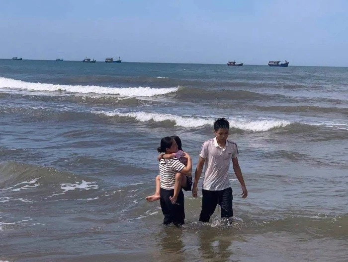 Nam sinh lớp 12 dũng cảm cứu bé gái 9 tuổi thoát khỏi đuối nước