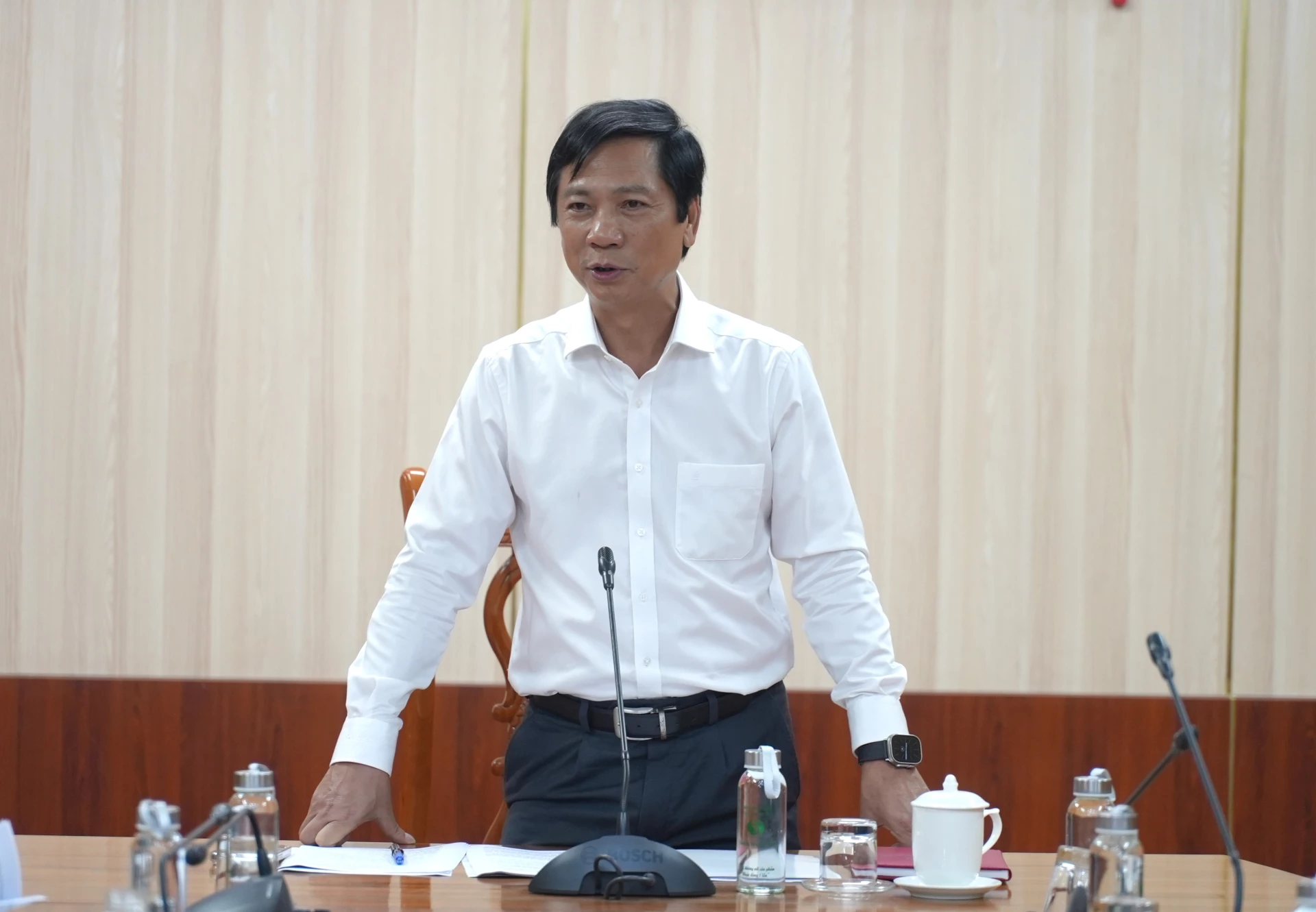 Đồng chí Hoàng Nam, Phó Chủ tịch Thường trực UBND tỉnh kết luận buổi làm việc - Ảnh: T.Đ
