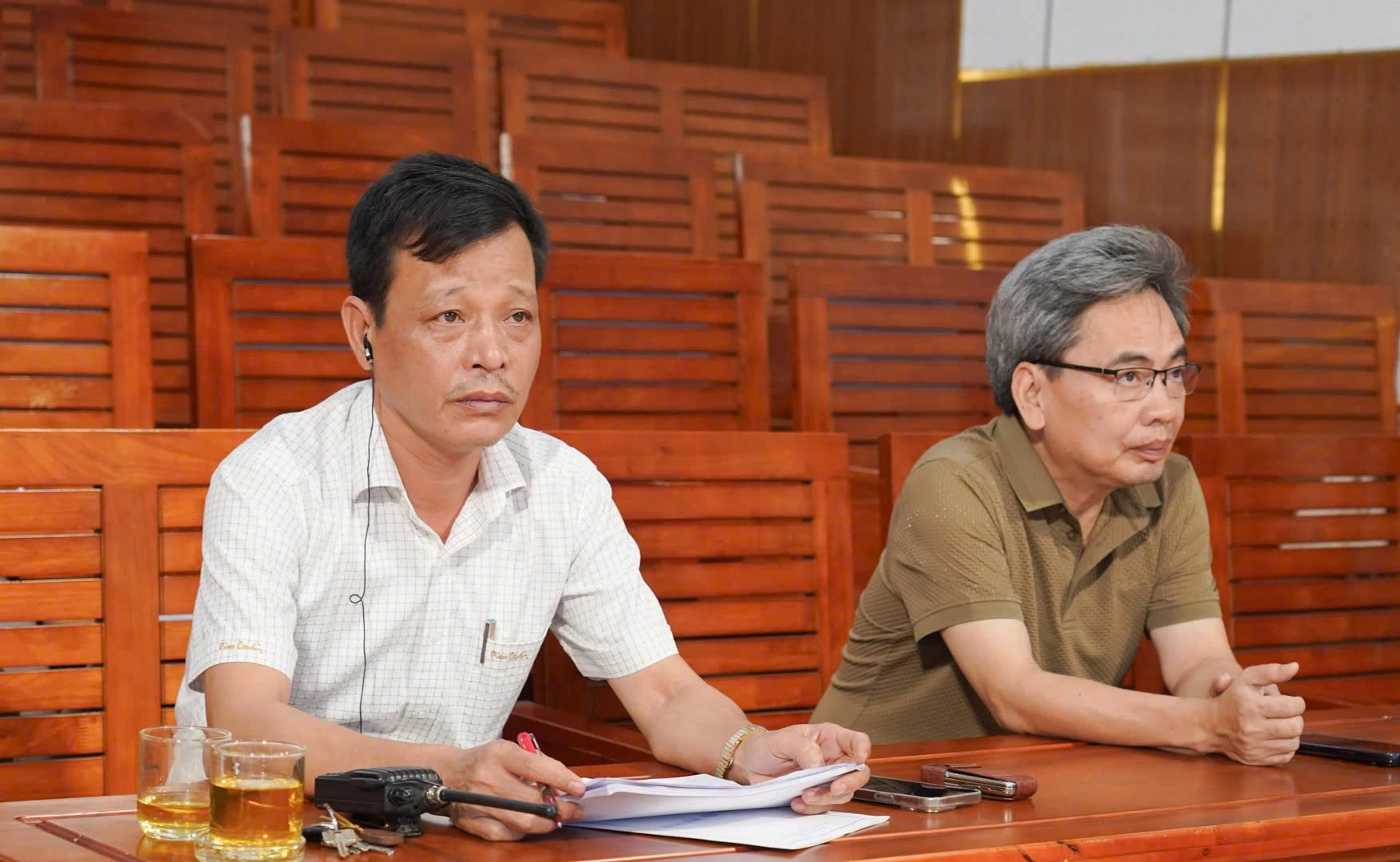 : Lãnh đạo Báo và phát thanh, truyền hình Quảng Trị tổng duyệt chương trình - Ảnh: Lê Trường