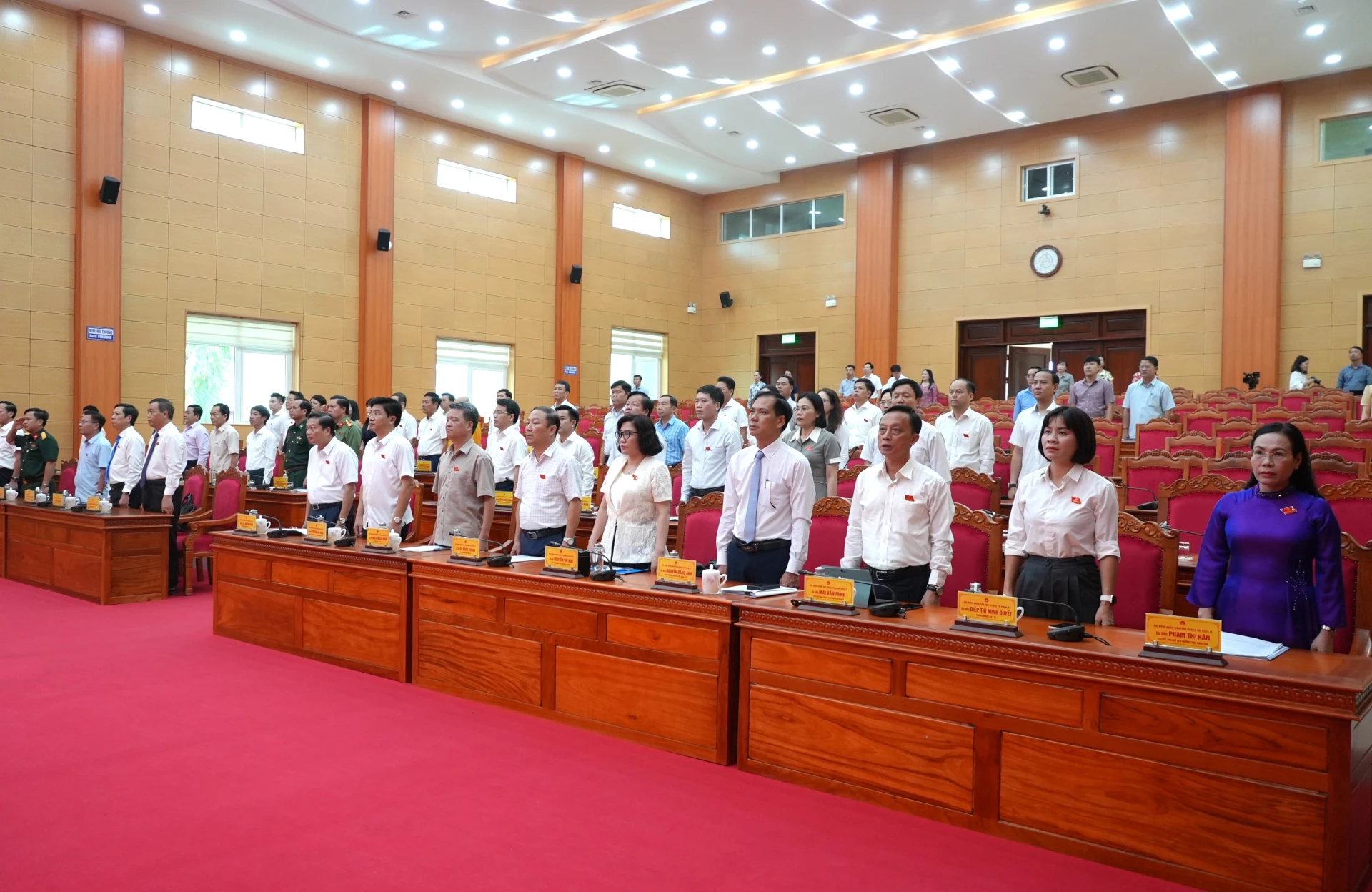 Các đại biểu tham dự kỳ họp - Ảnh: T.Đ
