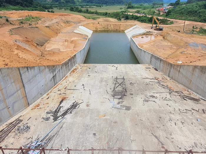 Phấn đấu hoàn thành dự án  đập Khe Dỗi trước ngày 1/8
