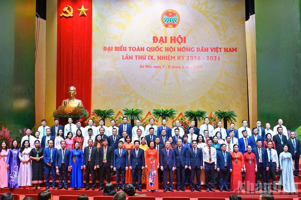 Ban Chấp hành Trung ương Hội Nông dân Việt Nam khóa IX, nhiệm kỳ 2026-2031 ra mắt Đại hội.
