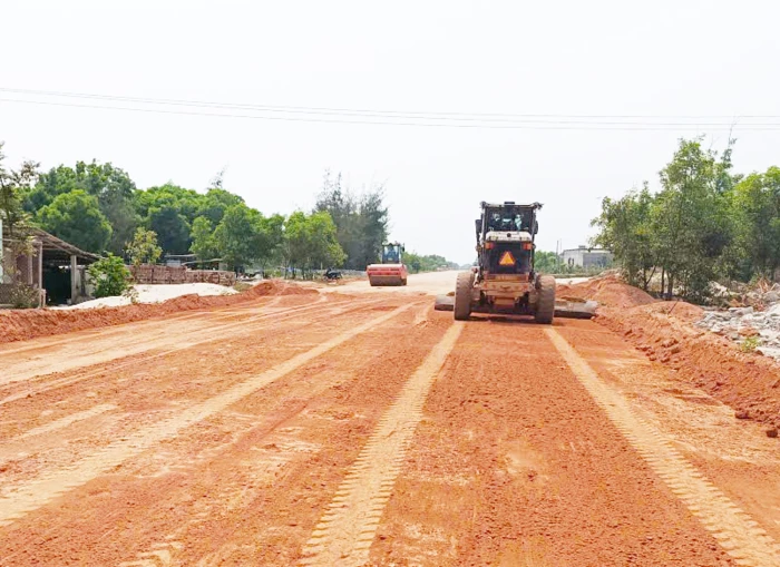 Dự án thành phần 1-Đường ven biển: Khó về đích sớm do vướng giải phóng mặt bằng