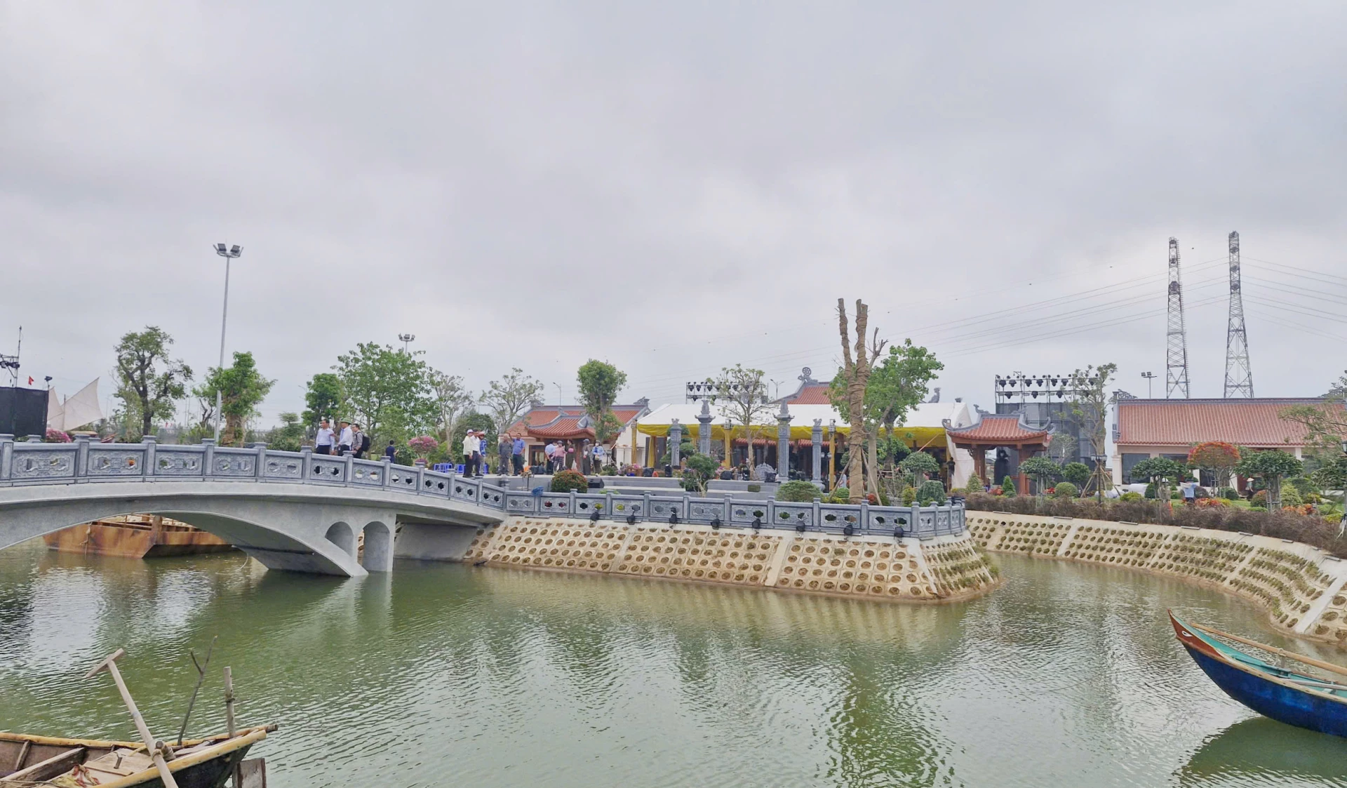Di tích quốc gia đặc biệt Bến phá Gianh, địa chỉ đỏ giáo dục lòng yêu nước của thế hệ trẻ - Ảnh: C.N