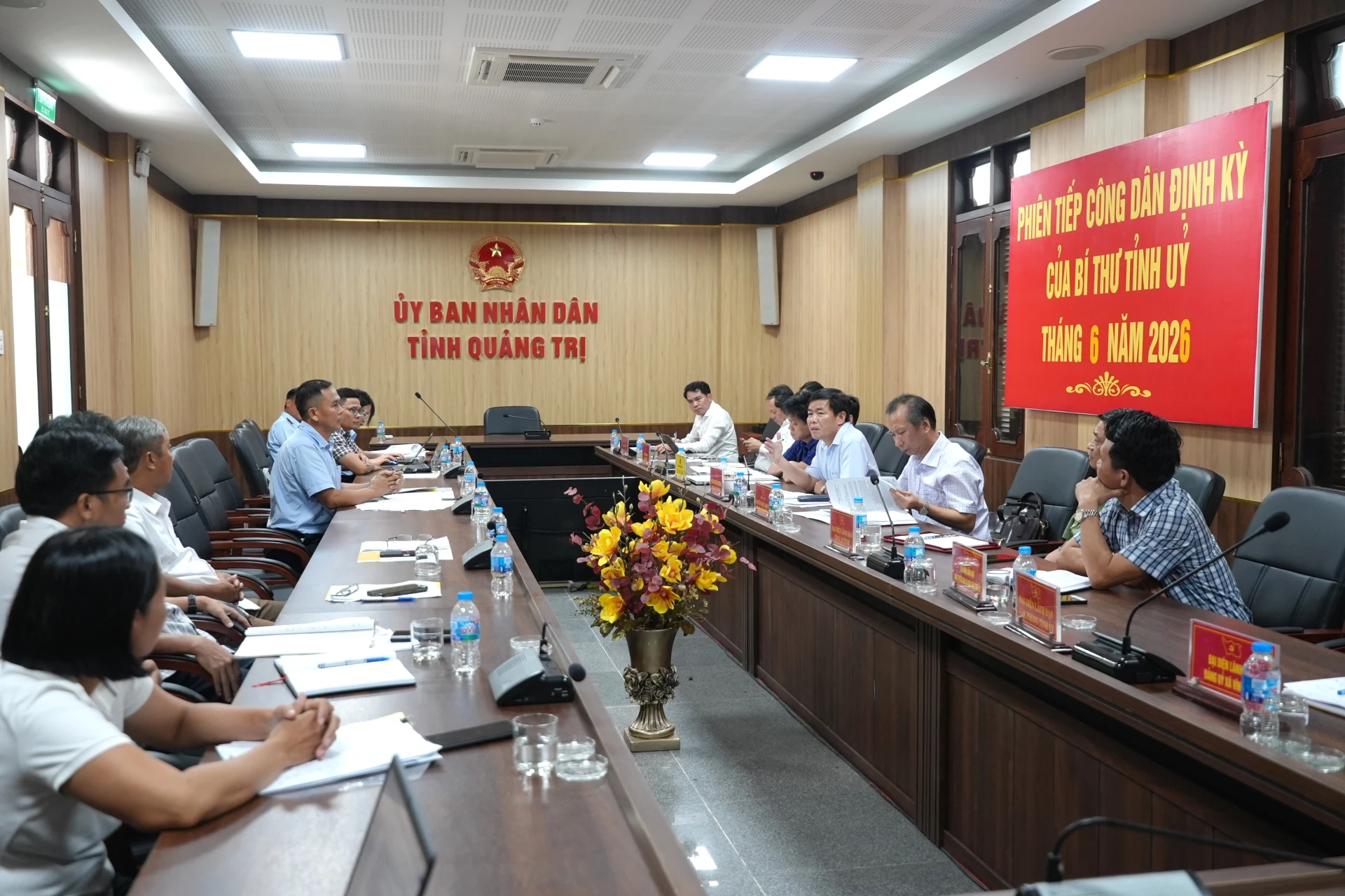Quang cảnh phiên tiếp công dân của đồng chí Nguyễn Văn Phương, Bí thư Tỉnh ủy - Ảnh: T.Đ