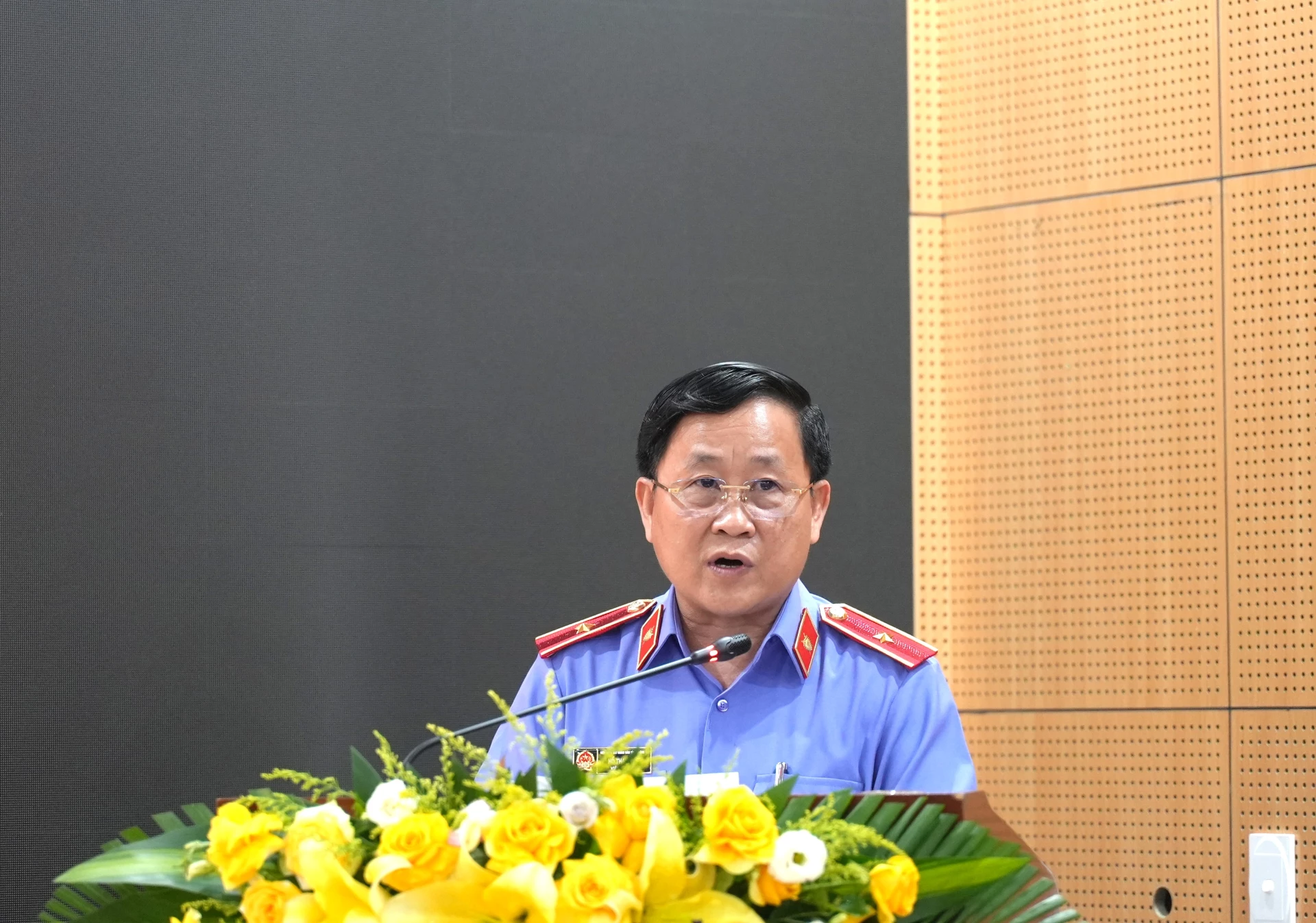Đồng chí Hồ Thanh Hải, Bí thư Đảng ủy, Viện trưởng Viện KSND tỉnh phát biểu tại lễ ký kết - Ảnh: T.Đ