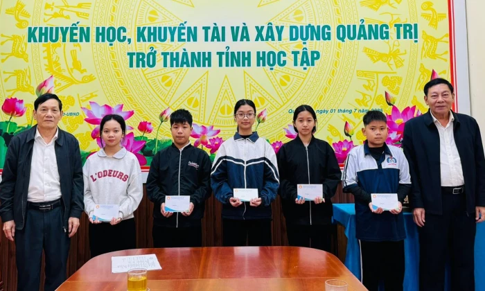 Học Bác từ trách nhiệm trong phong trào khuyến học