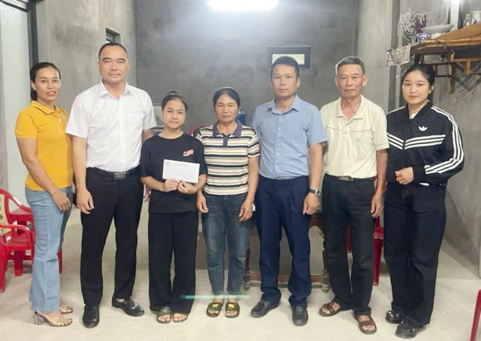 Công an xã Tân Thành: Bắt quả tang 6 đối tượng cá độ bóng đá trái phép