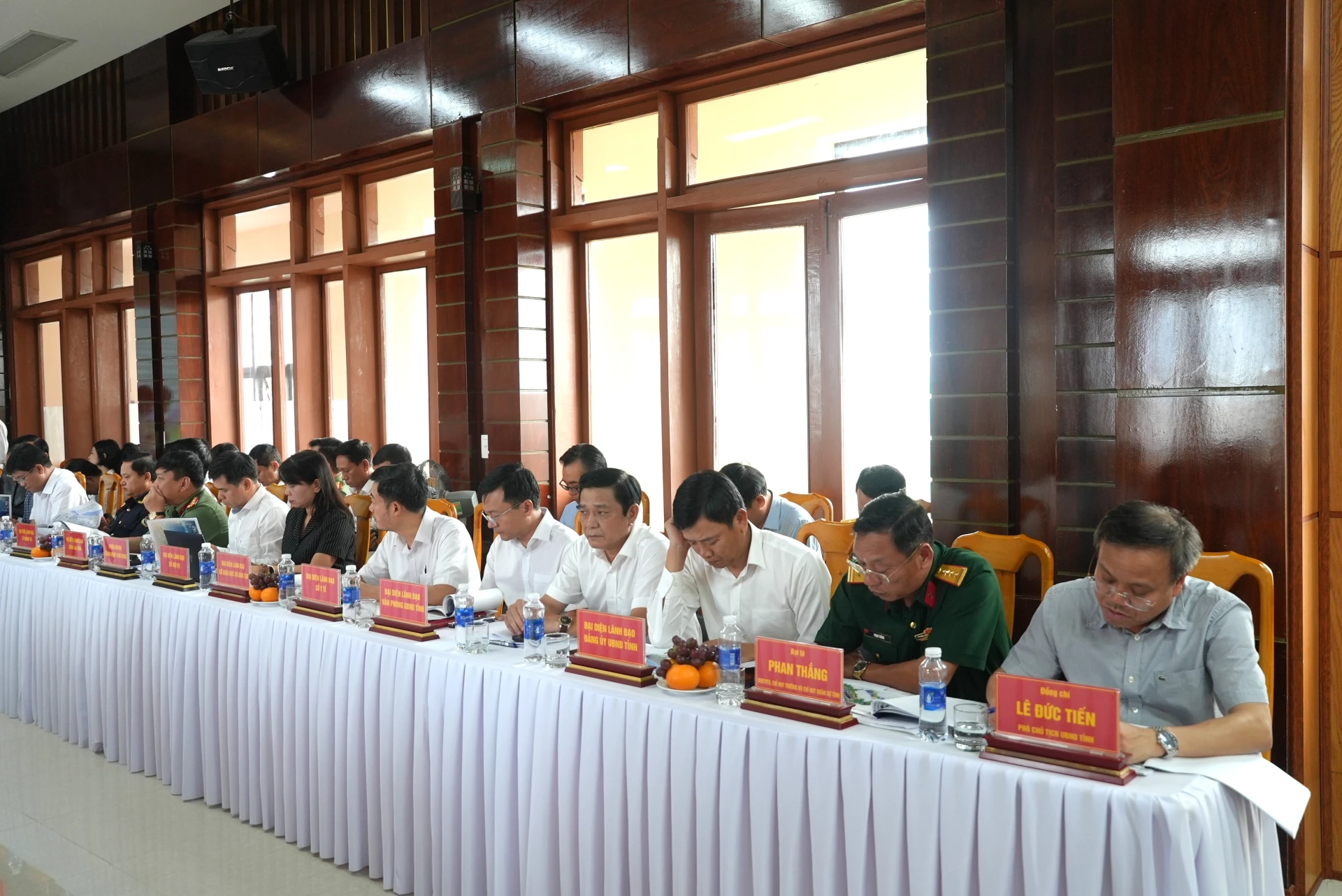 Các đại biểu tham dự cuộc họp - Ảnh: T.Đ