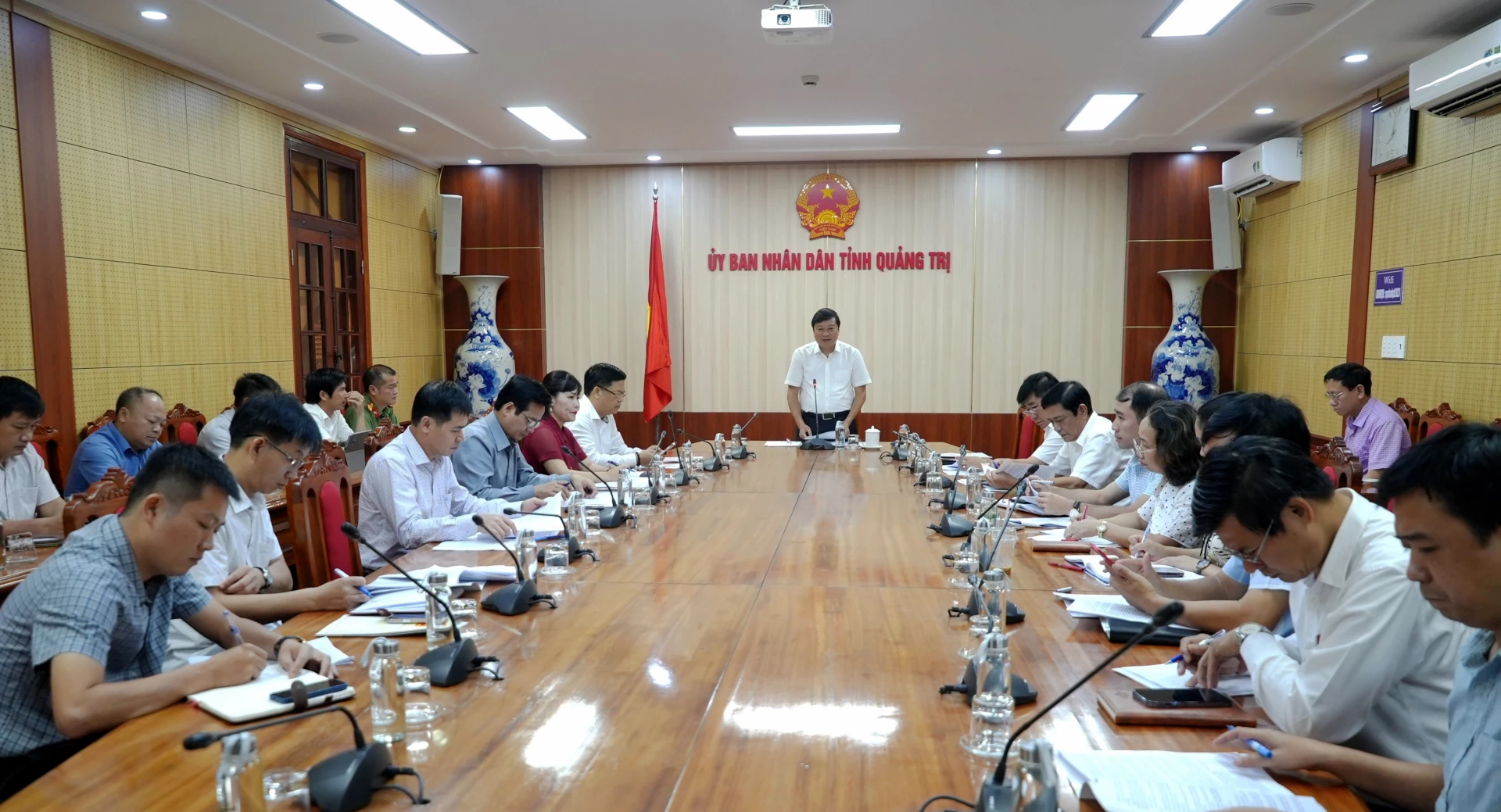 Tập trung tháo gỡ khó khăn, vướng mắc đối với các dự án năng lượng chậm tiến độ
