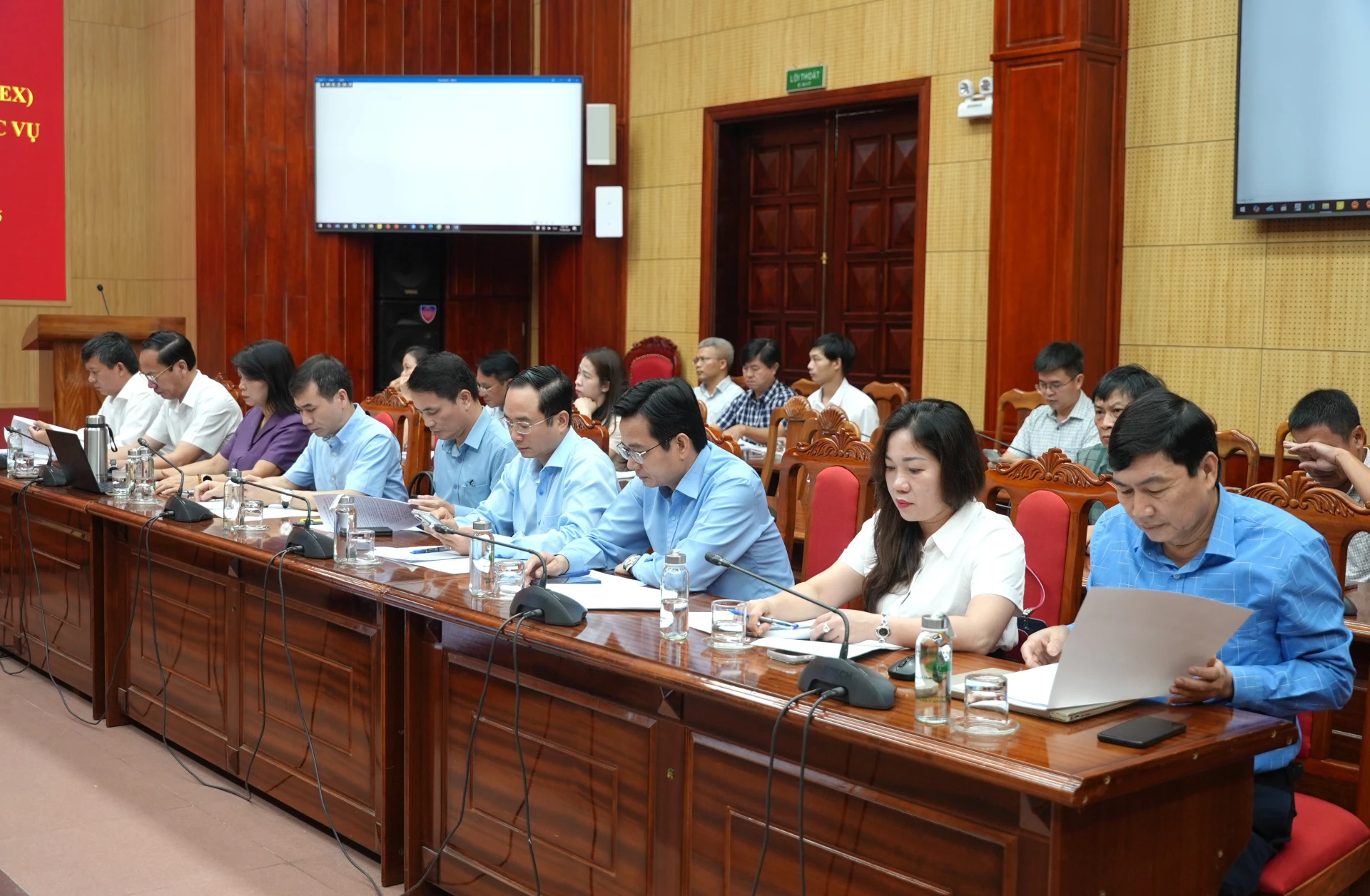 Các đại biểu tham dự buổi làm việc - Ảnh: T.Đ