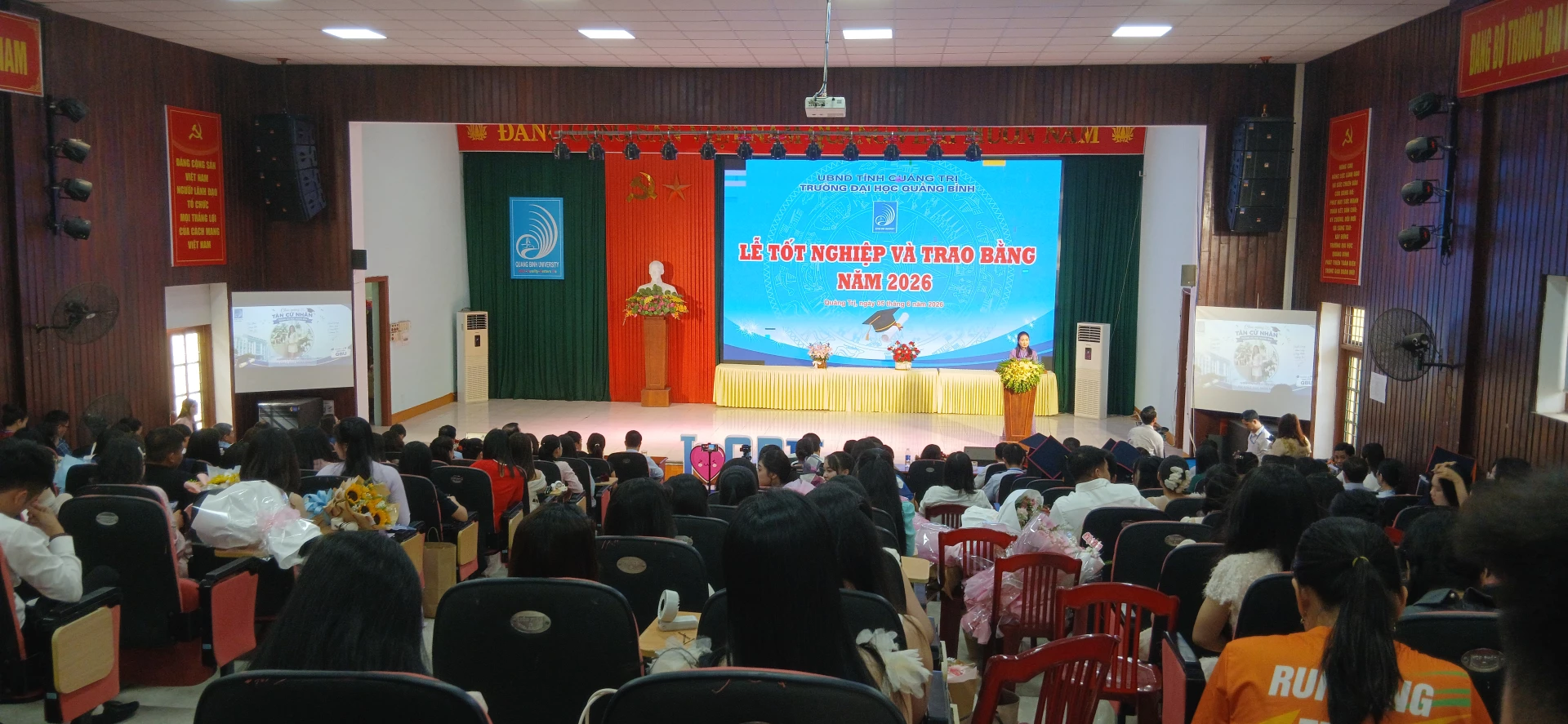 Ảnh: H.Đ Quang cảnh buổi lễ