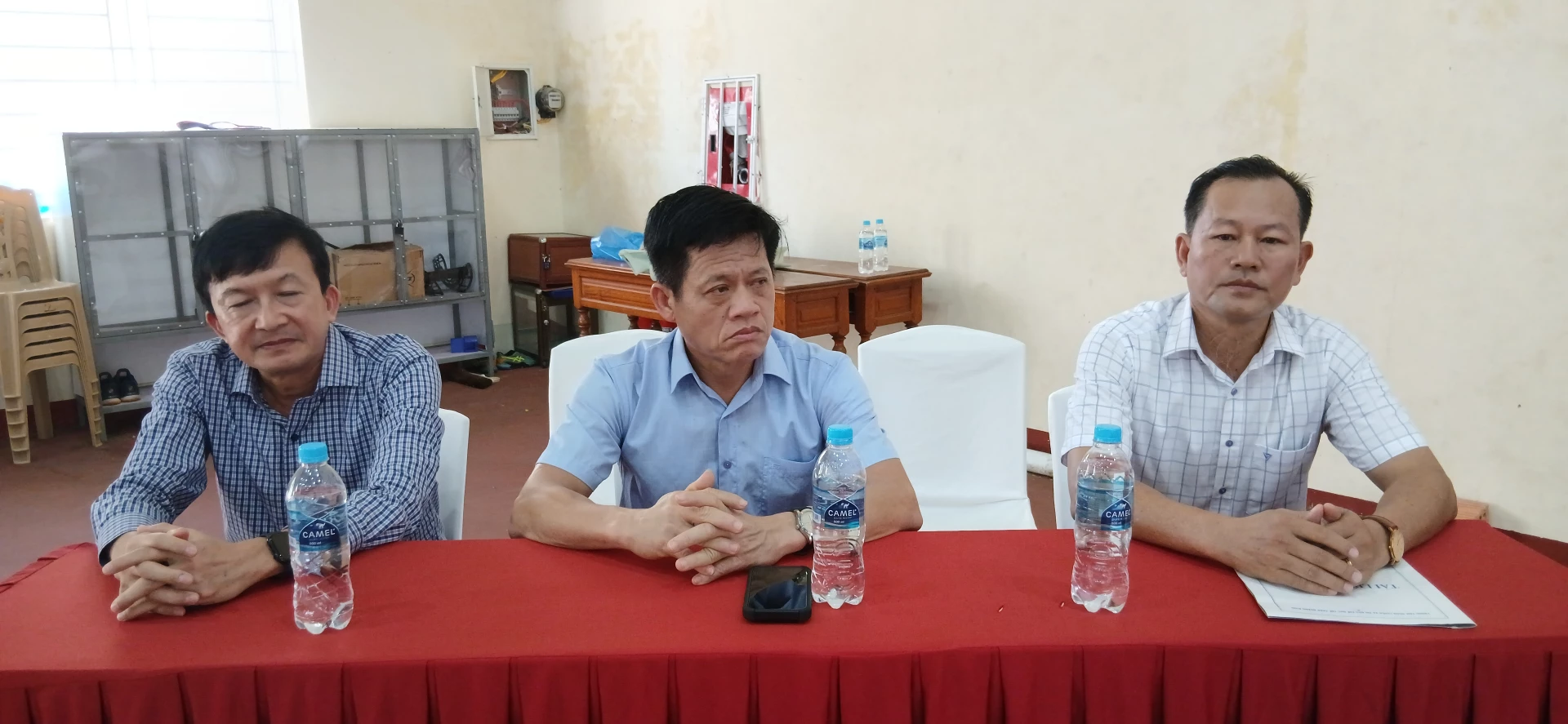 Ảnh: H.Đ Đại biểu và Ban tổ chức tham dự tại buổi lễ khai mạc giải.