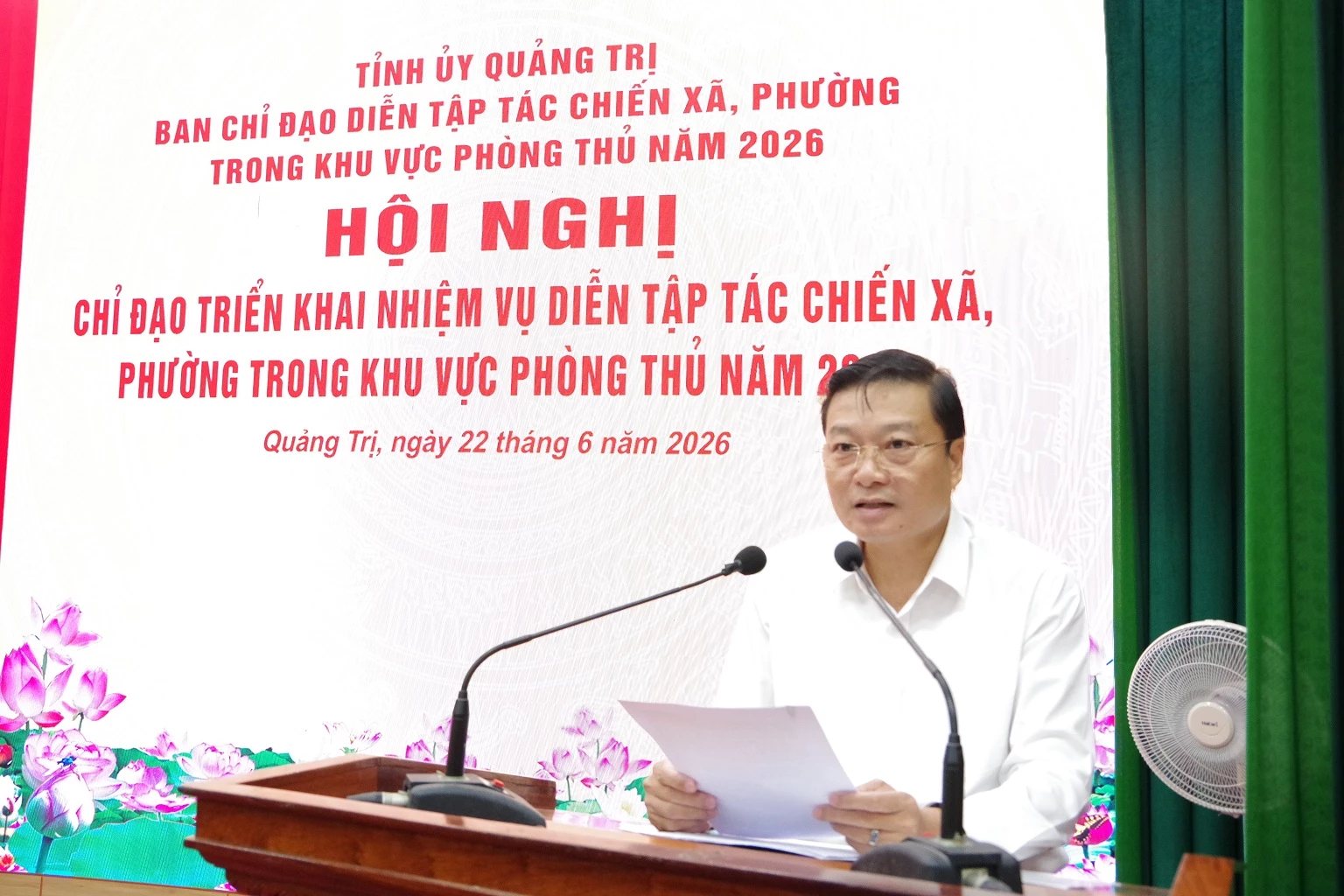 Đồng chí Lê Hồng Vinh, Phó Bí thư Tỉnh uỷ, Chủ tịch UBND tỉnh,
Phó Trưởng ban Chỉ đạo phát biểu tại tại nghị