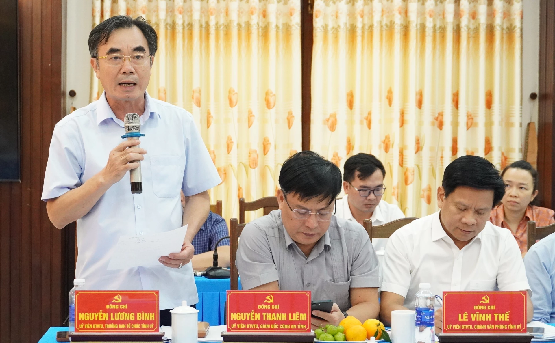 Đồng chí Nguyễn Lương Bình, Trưởng ban Tổ chức Tỉnh ủy phát biểu tại buổi làm việc - Ảnh: Q.V