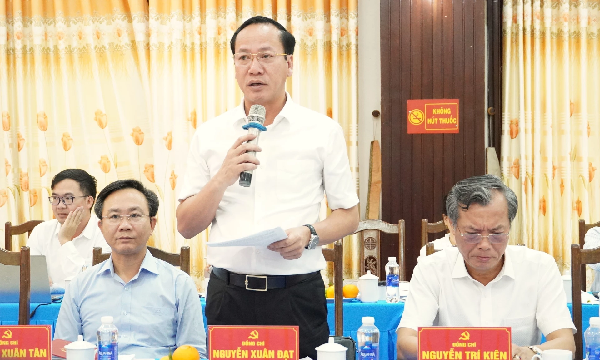 Các đại biểu phát biểu tại buổi làm việc - Ảnh: Q.V