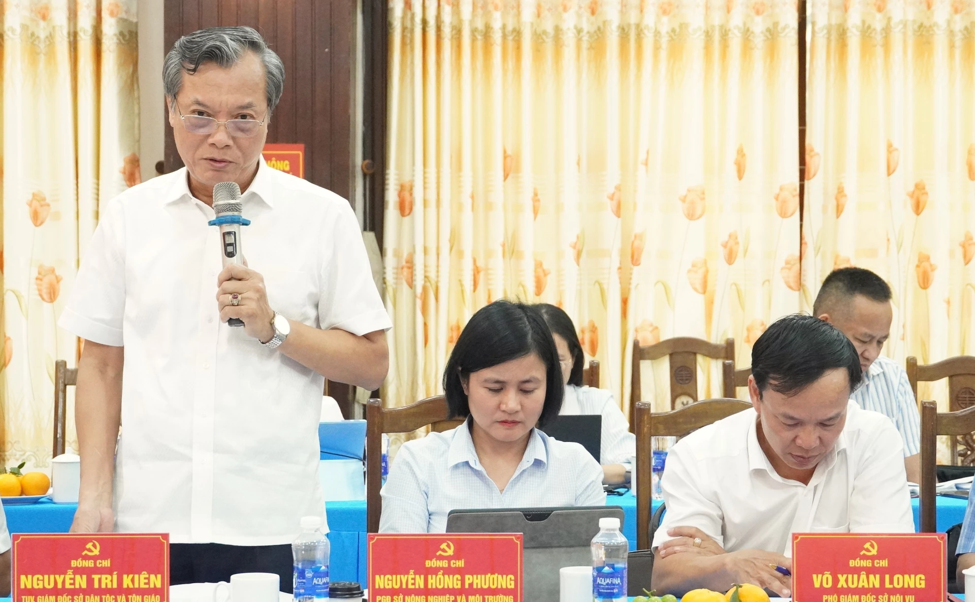 Các đại biểu phát biểu tại buổi làm việc - Ảnh: Q.V