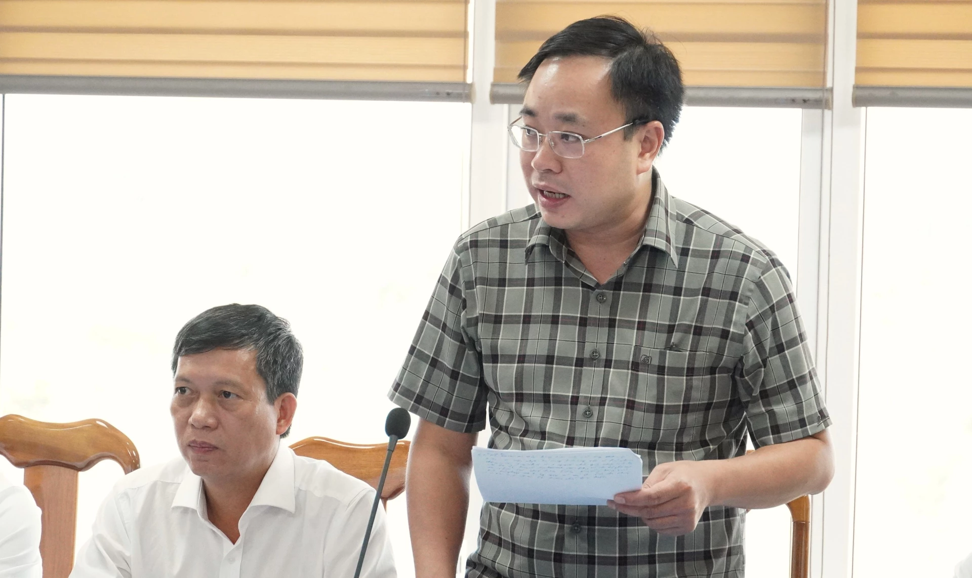 Lãnh đạo các sở, ngành phát biểu tại buổi làm việc - Ảnh: Q.V