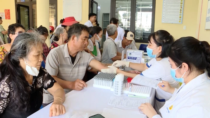 Bảo đảm chăm sóc sức khỏe Nhân dân