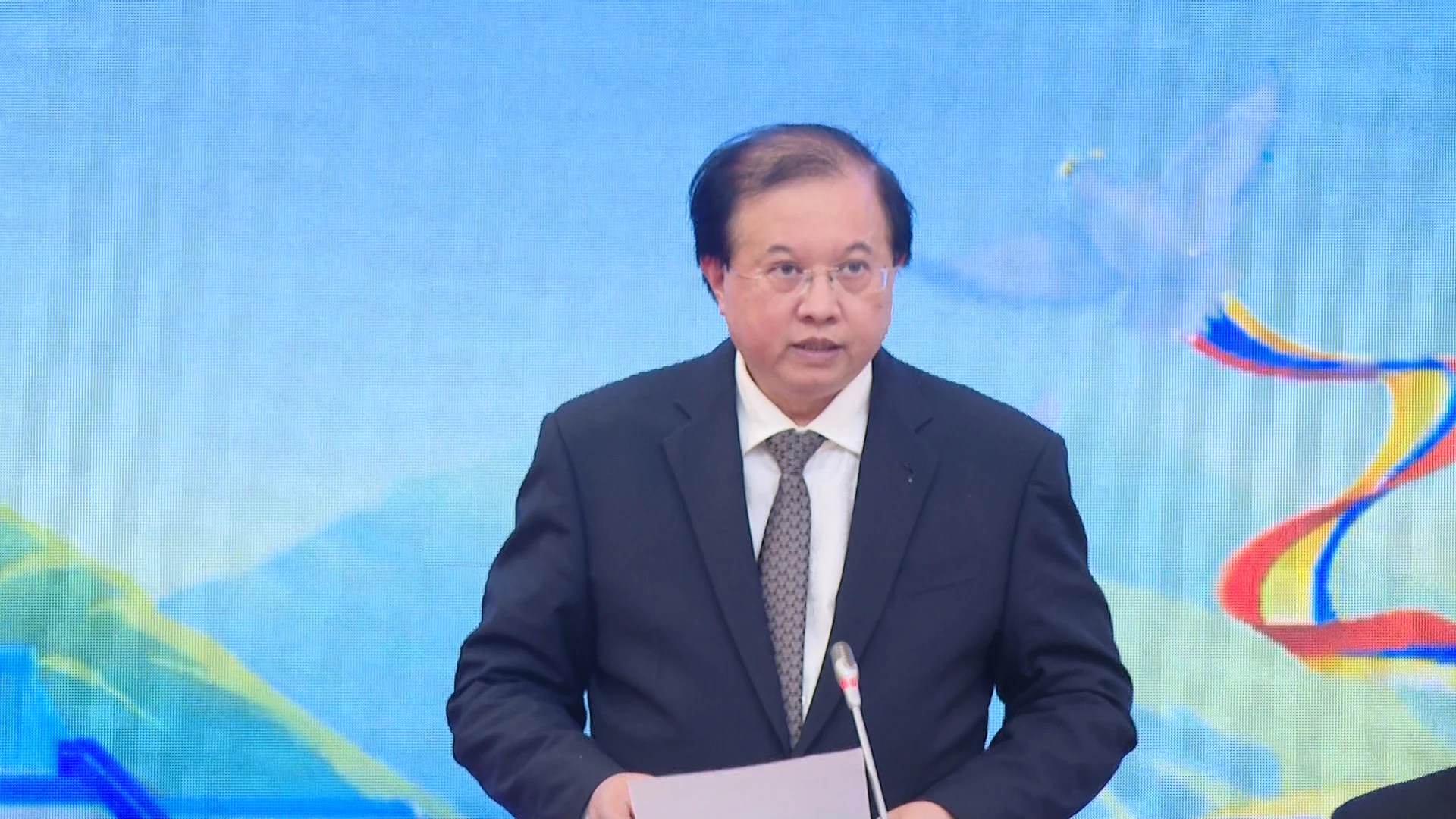 Ông Tạ Quang Đông, Thứ trưởng Bộ Văn hóa, Thể thao và Du lịch phát biểu tại buổi họp báo - Ảnh: TT