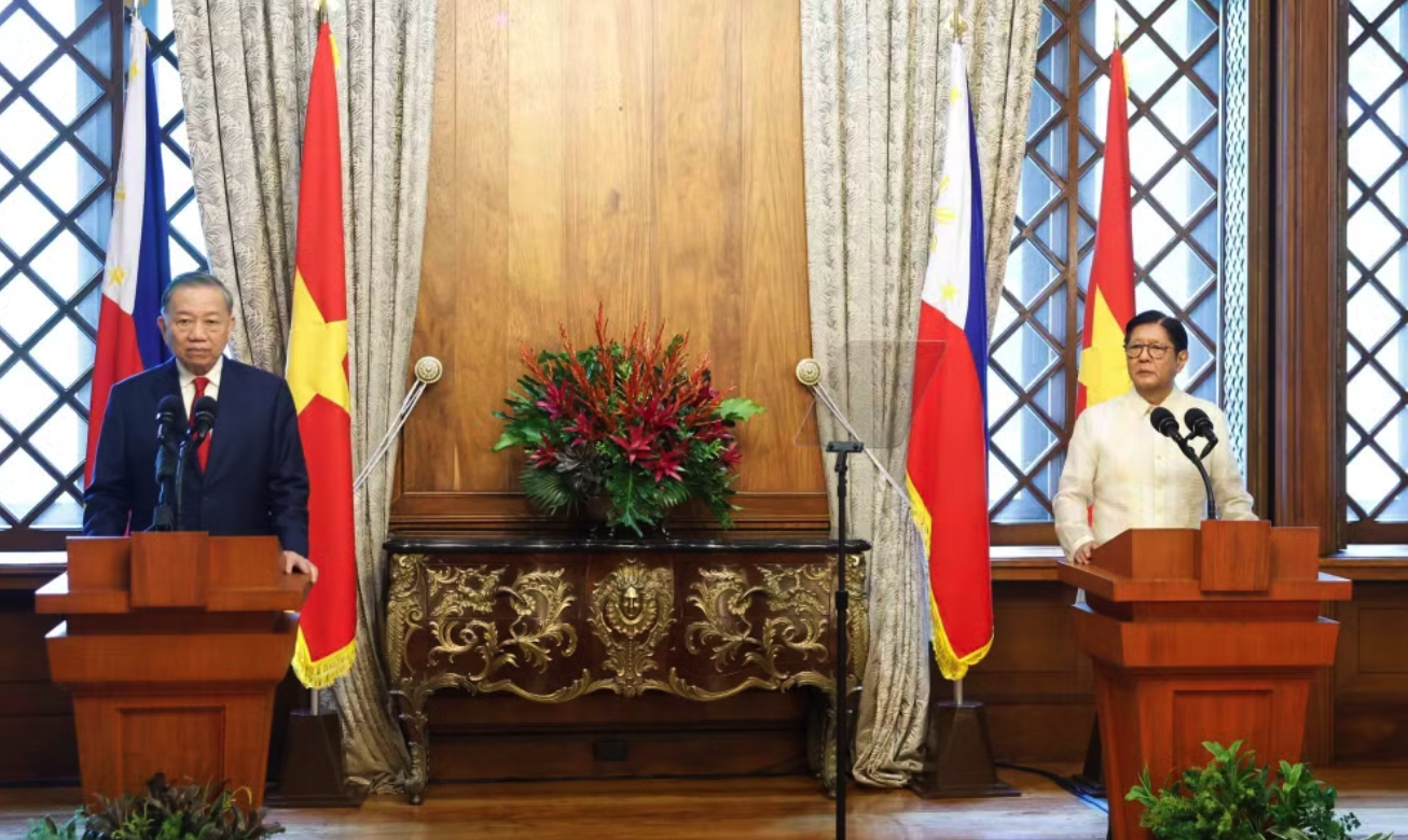 Tổng Bí thư, Chủ tịch nước Tô Lâm và Tổng thống Philippines Ferdinand Romualdez Marcos Jr. tại cuộc gặp gỡ báo chí, thông báo kết quả hội đàm. (Ảnh: Thống Nhất/TTXVN)