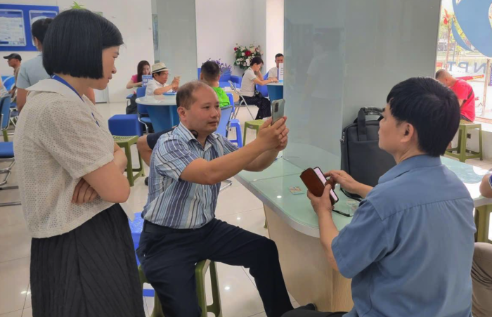 Sau ngày 15/6, thuê bao chưa xác nhận trên VNeID sẽ bị khóa một chiều