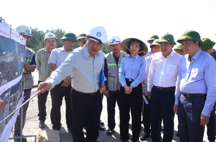 Đẩy nhanh tiến độ thi công các dự án giao thông trọng điểm