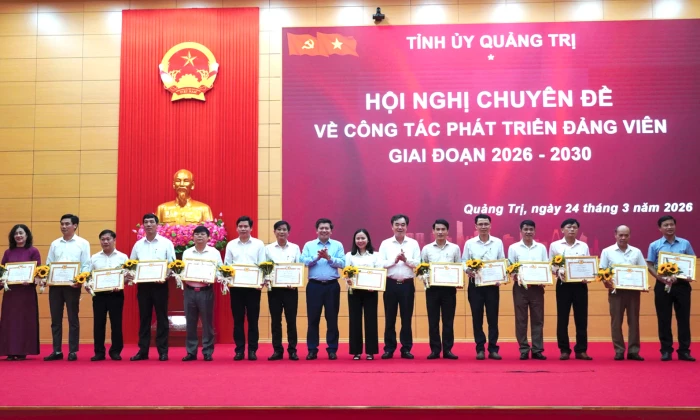 Đấu tranh phản bác các quan điểm sai trái về công tác phát triển đảng viên là người dân tộc thiểu số-Kỳ 3: Nâng cao chất lượng phát triển đảng viên là người dân tộc thiểu số, phản bác luận điệu xuyên tạc