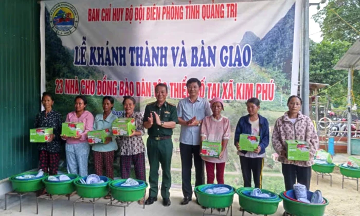 Khánh thành 23 ngôi nhà cho đồng bào Rục, Sách xã Kim Phú