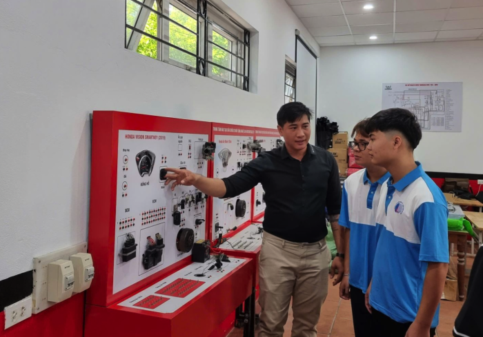 Chú trọng đánh giá năng lực thực chất của giáo viên dạy nghề
