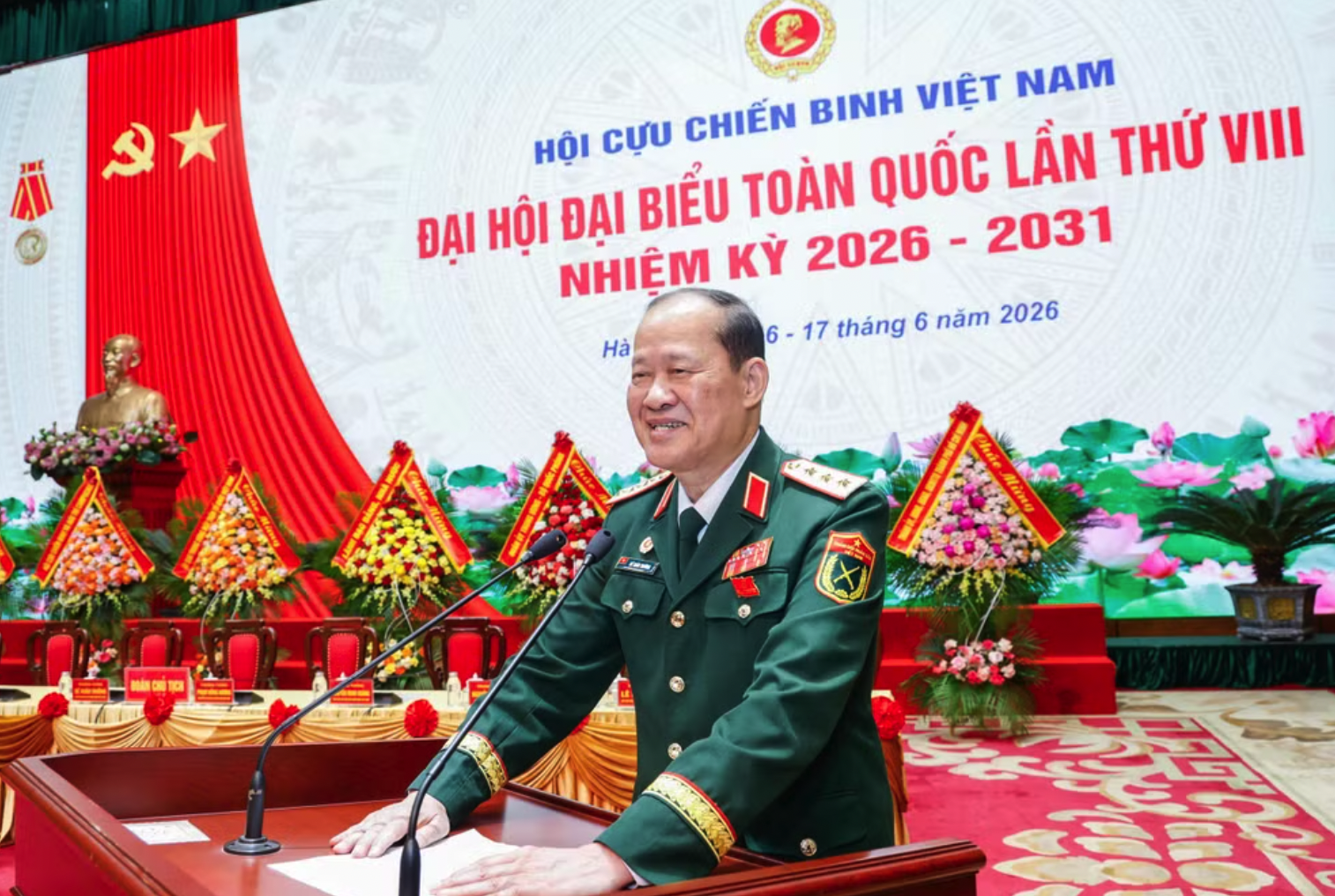 Thượng tướng Bế Xuân Trường, Phó Chủ tịch Ủy ban Trung ương Mặt trận Tổ quốc Việt Nam, Bí thư Đảng ủy, Chủ tịch Hội Cựu chiến binh Việt Nam phát biểu khai mạc phiên thứ nhất.