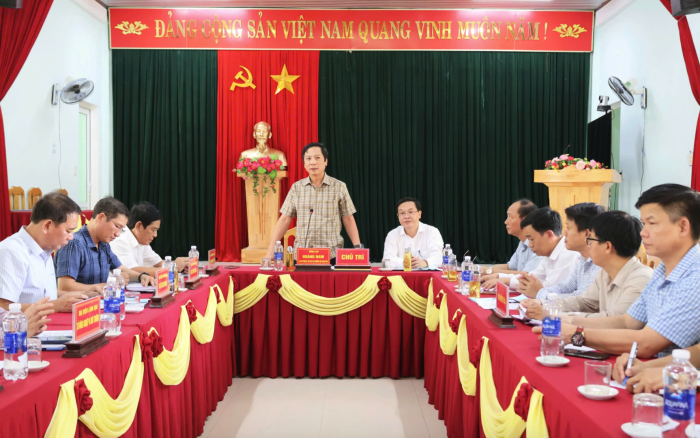 Đối thoại với các trường hợp ảnh hưởng do giải phóng mặt bằng dự án đường bộ ven biển