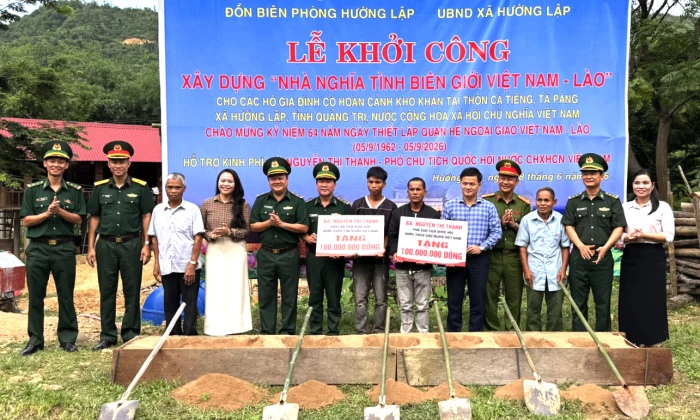 Khởi công xây dựng nhà 'Nghĩa tình biên giới Việt Nam-Lào'