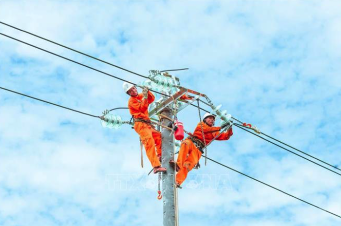 Chủ động phương án cung ứng điện đợt nắng nóng cao điểm từ 21-25/6