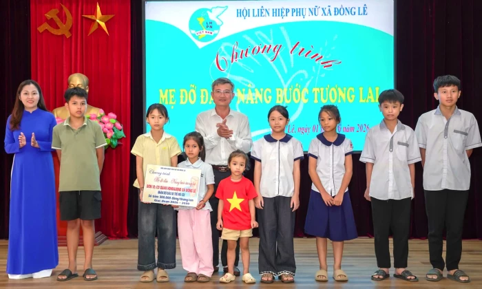 Mẹ đỡ đầu-Nâng bước tương lai