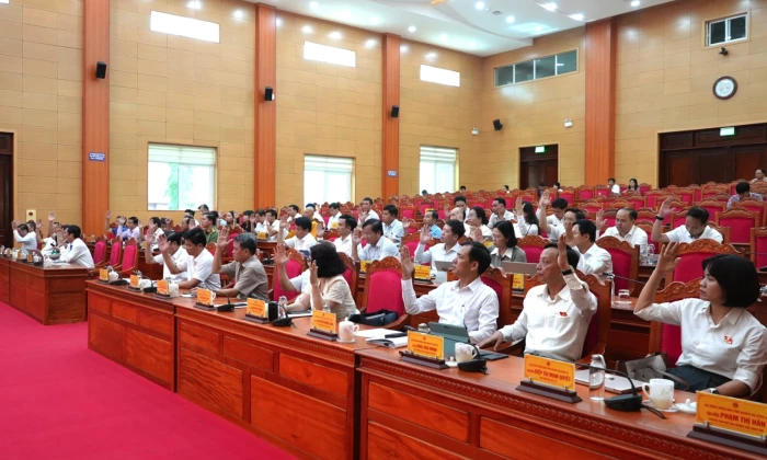 HĐND tỉnh thông qua các nghị quyết quan trọng