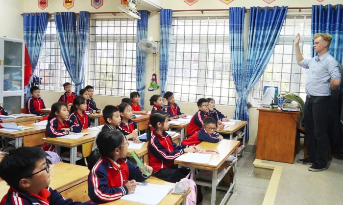 Nỗ lực đưa tiếng Anh trở thành ngôn ngữ thứ hai trong trường học