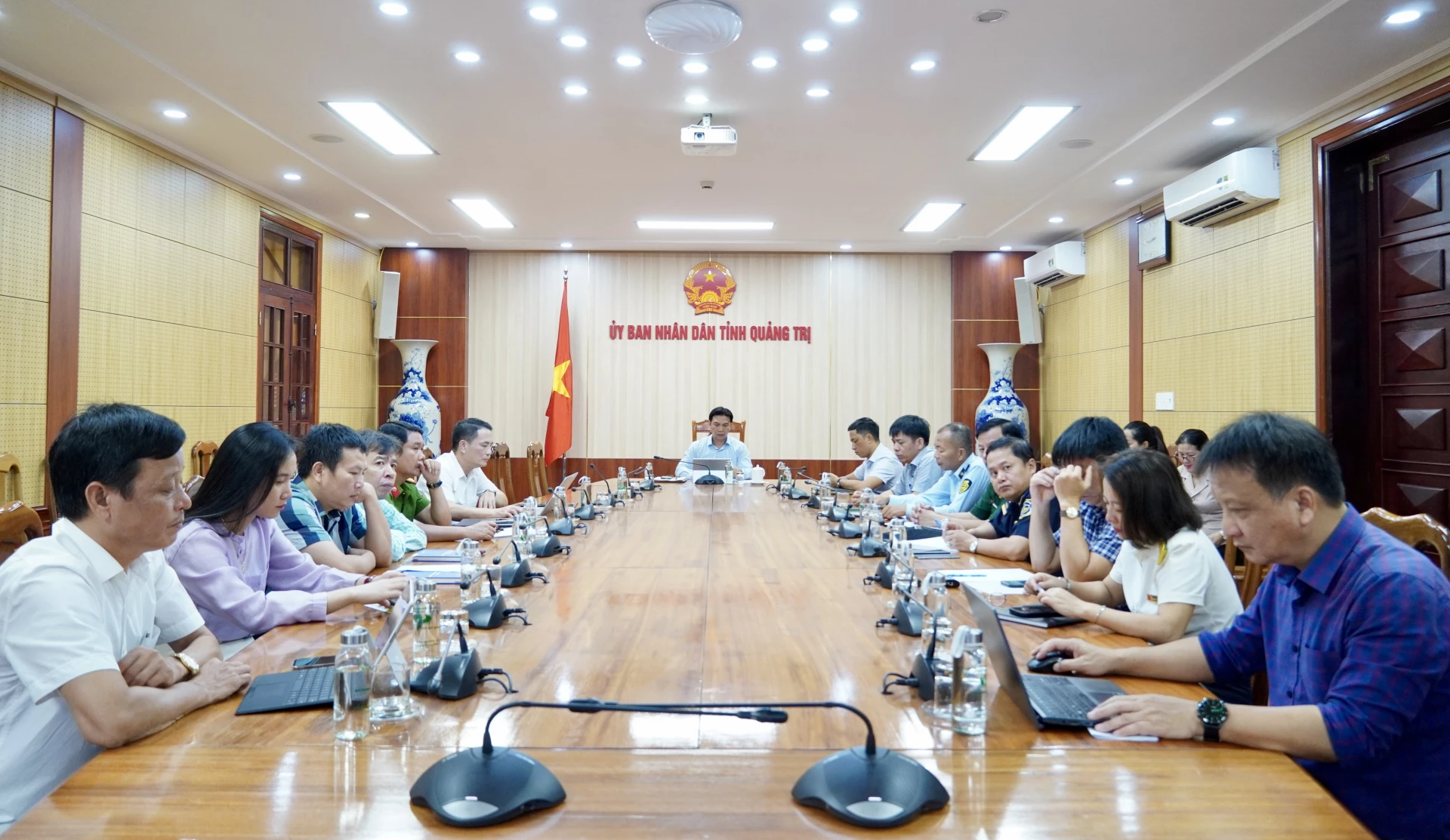 Các đại biểu dự hội nghị tại điểm cầu Quảng Trị - Ảnh: H.N