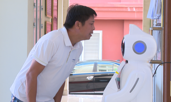 Robot hỗ trợ thủ tục hành chính