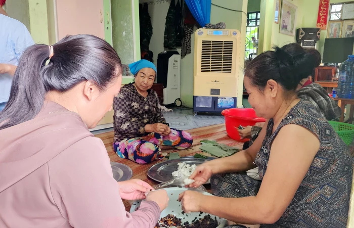 Bánh bột lọc 'O Duẩn'