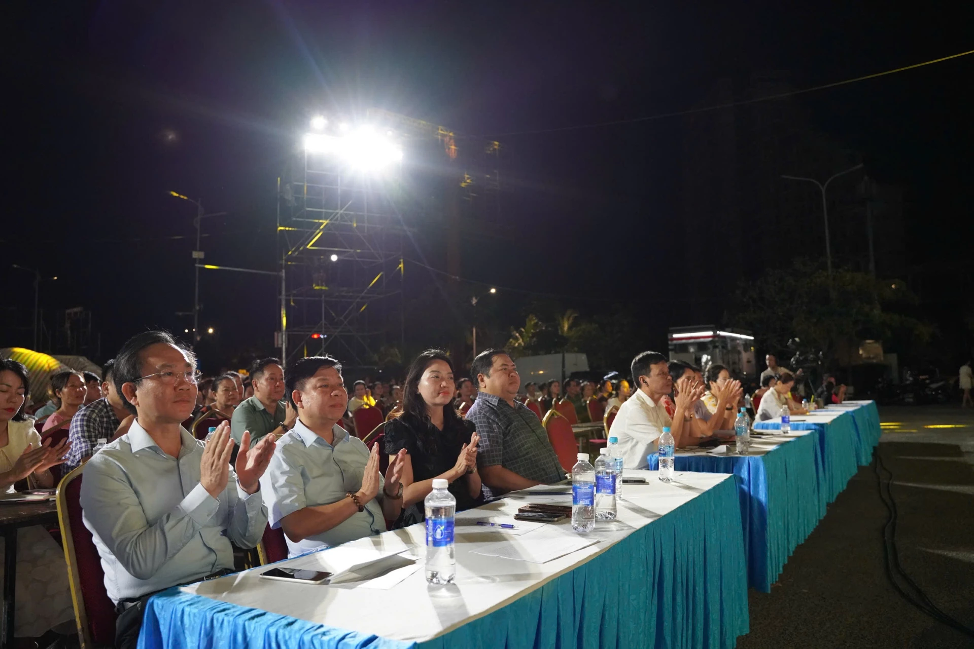 Các đại biểu tham dự buổi tổng duyệt chương trình Huyền thoại mẹ - Ảnh: K.H