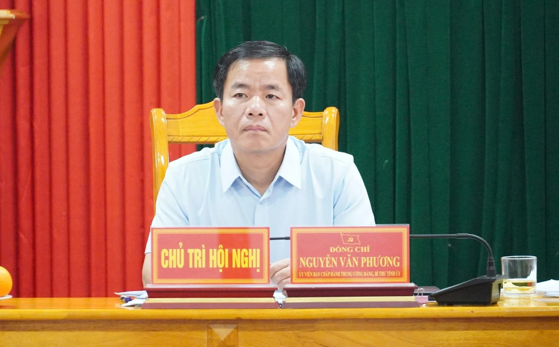 Đồng chí Nguyễn Văn Phương, Bí thư Tỉnh ủy chủ trì buổi làm việc - Ảnh: Q.V