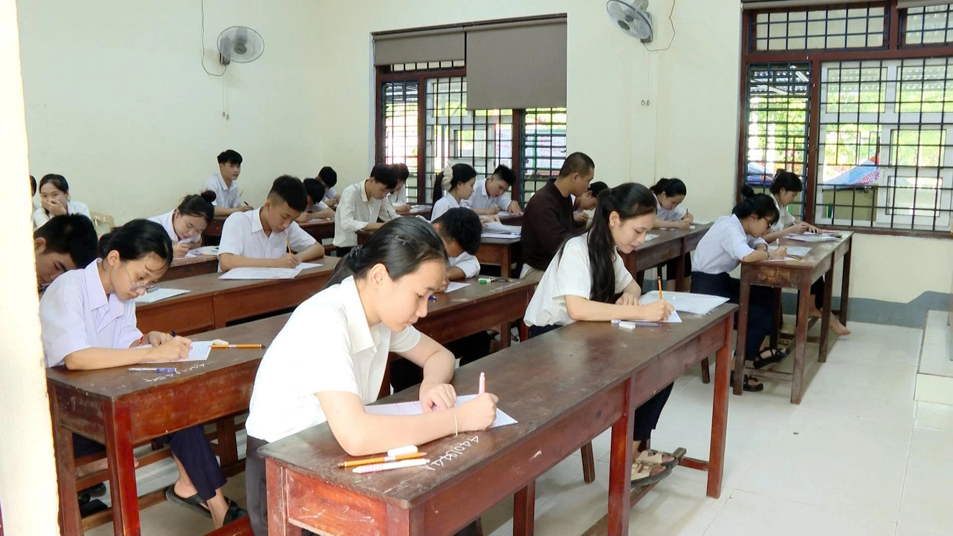 Đa số các thí sinh bước vào phòng thi với tâm lý bình tĩnh, thoải mái - Ảnh: HQ