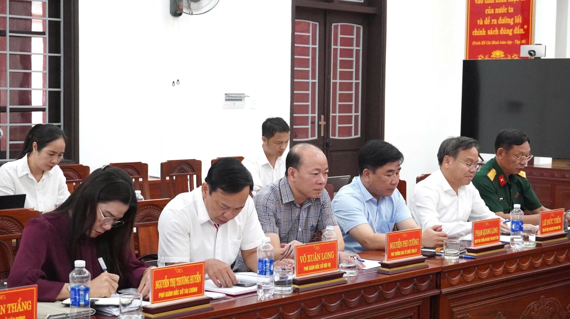 Đại biểu tham dự buổi làm việc - Ảnh: Q.V