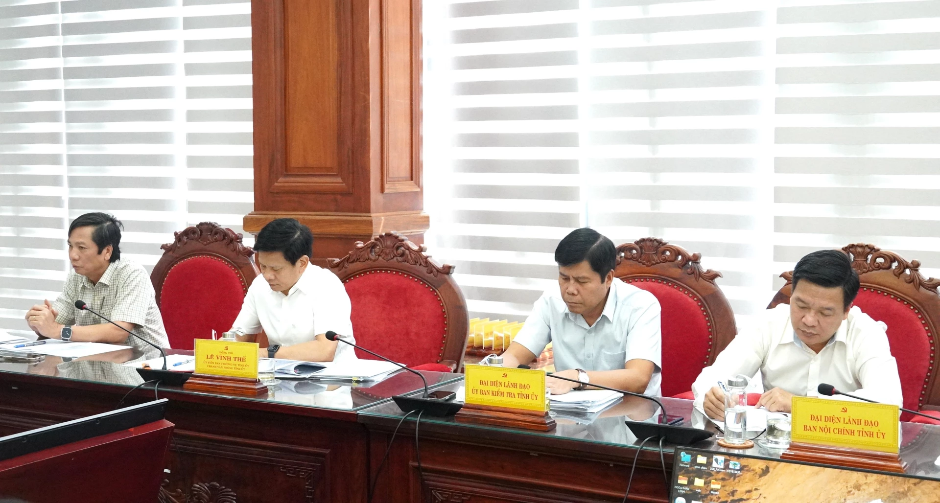 Đại biểu tham dự buổi làm việc - Ảnh: Q.V