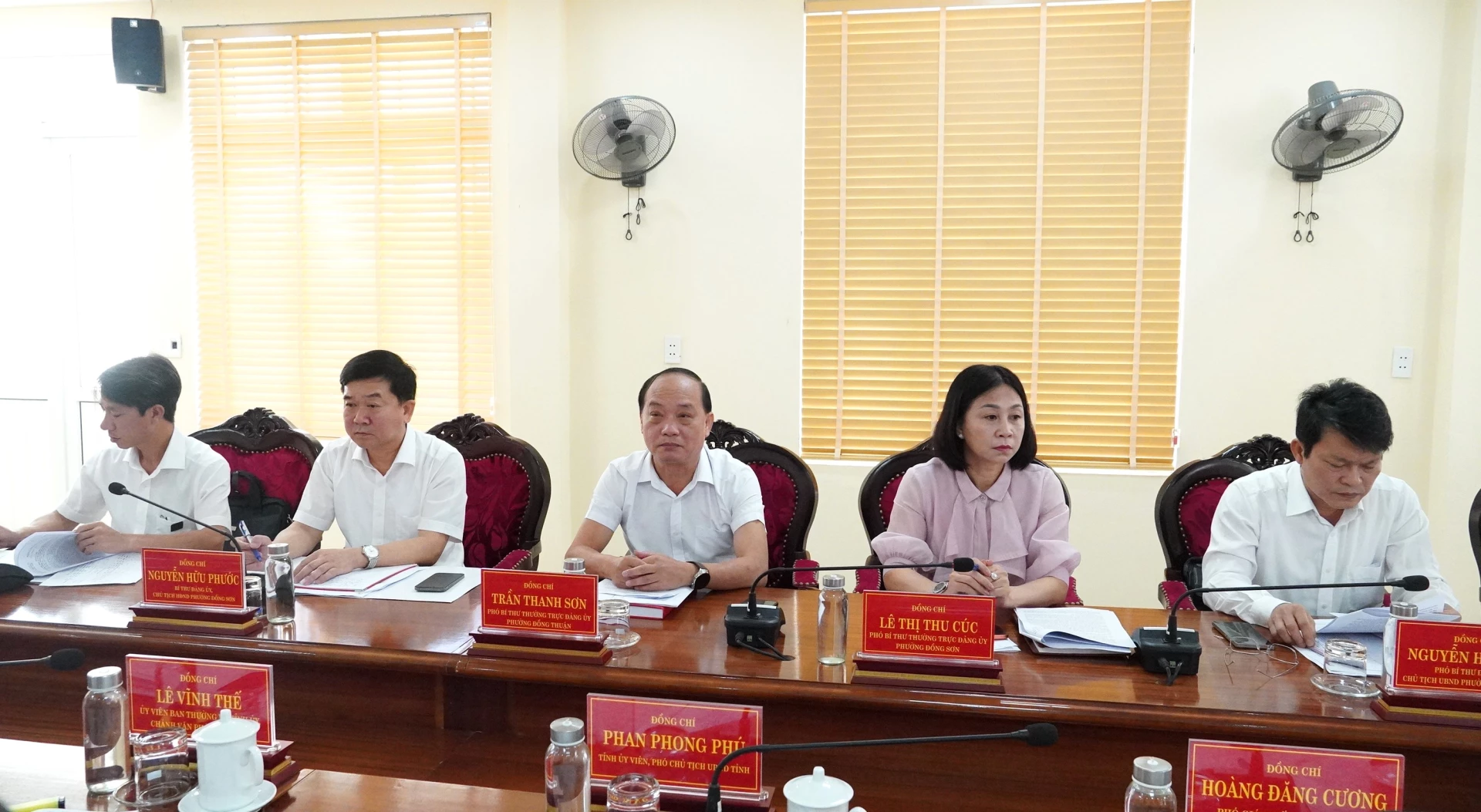 Đại biểu tham dự buổi làm việc - Ảnh: Q.V