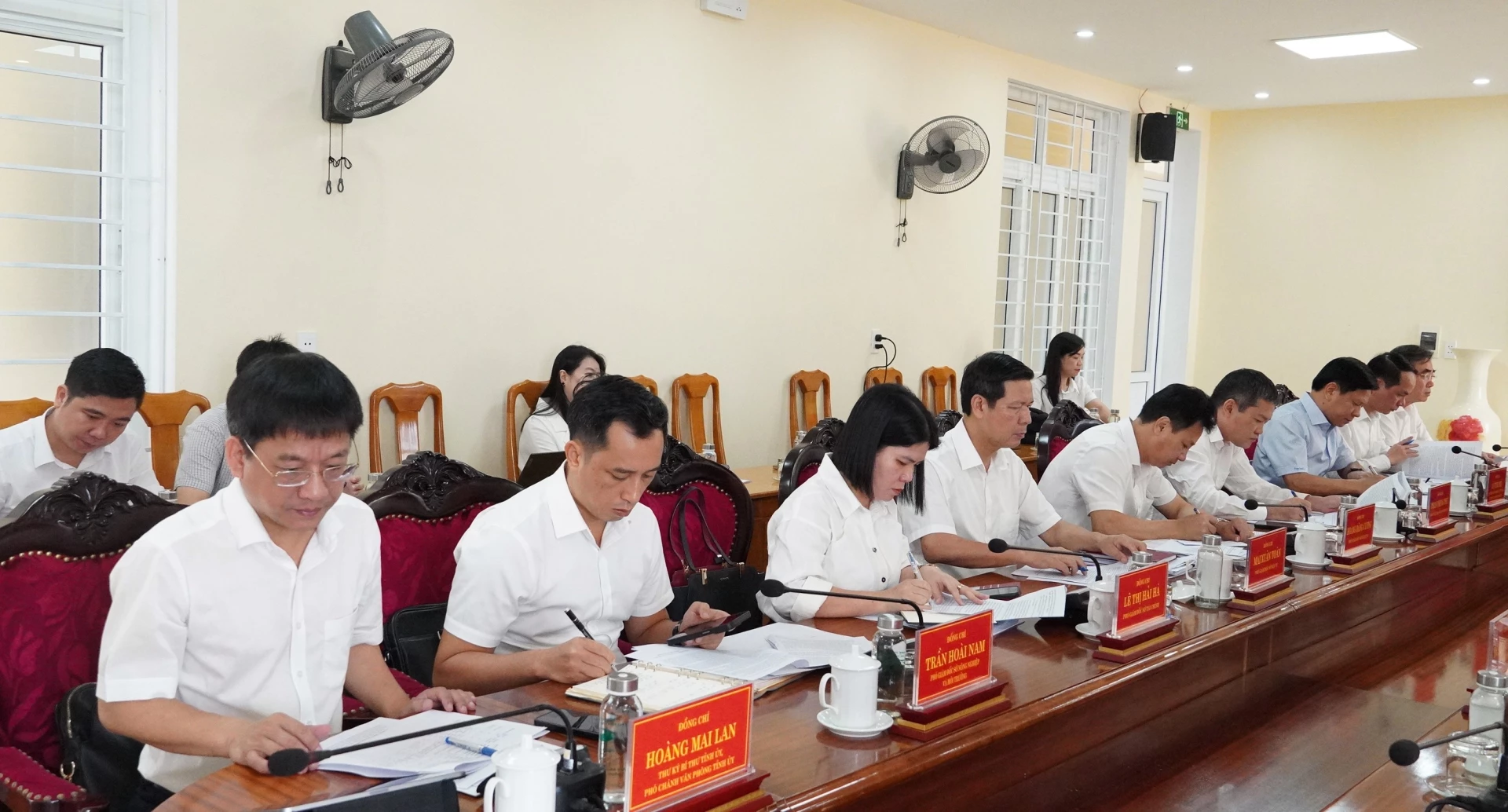 Đại biểu tham dự buổi làm việc - Ảnh: Q.V