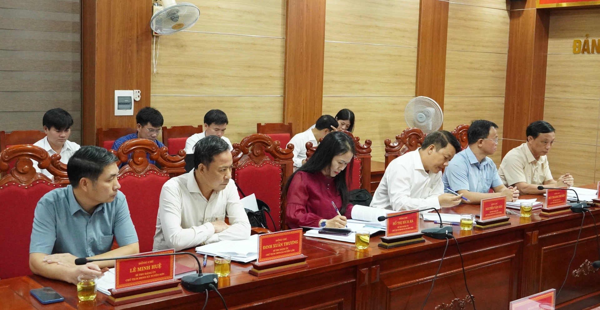 Đại biểu tham dự buổi làm việc - Ảnh: Q.V