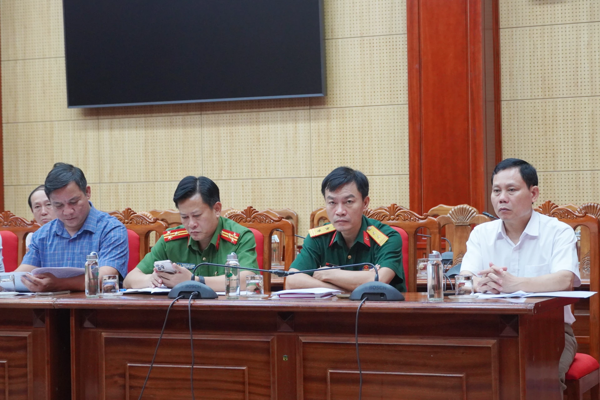 Các đại biểu dự hội nghị - Ảnh: HL